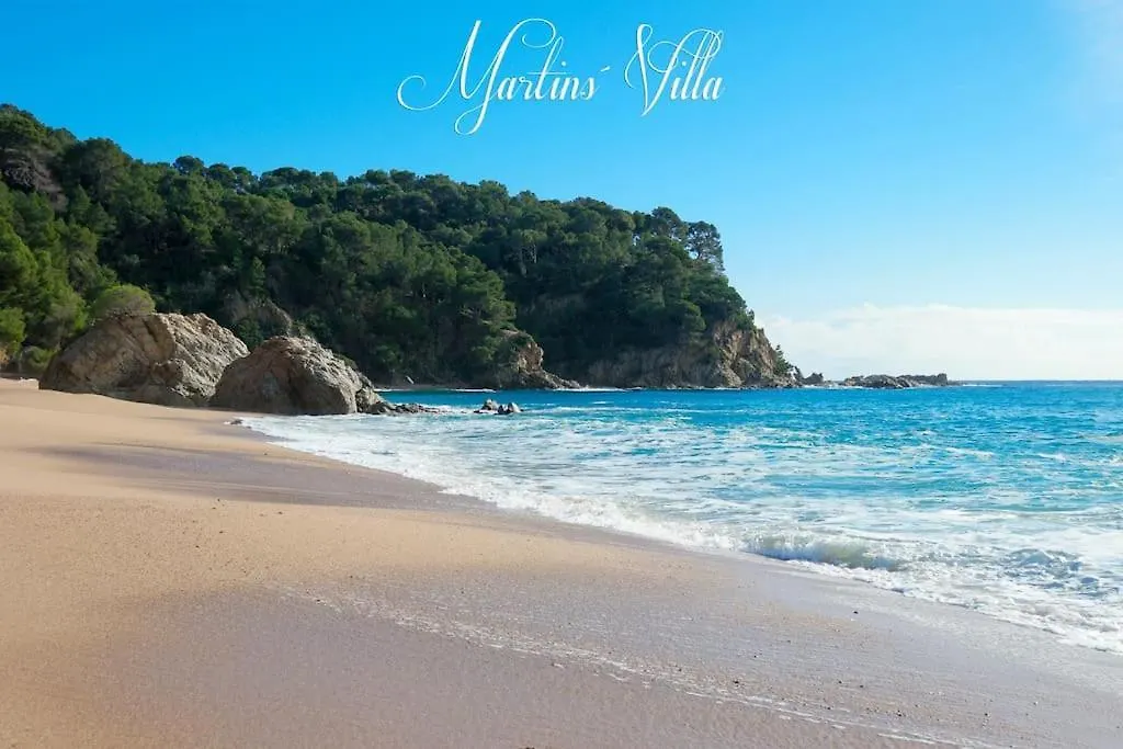 Martin 'S Villa. House On The Beach With Pool Lloret de Mar Villa