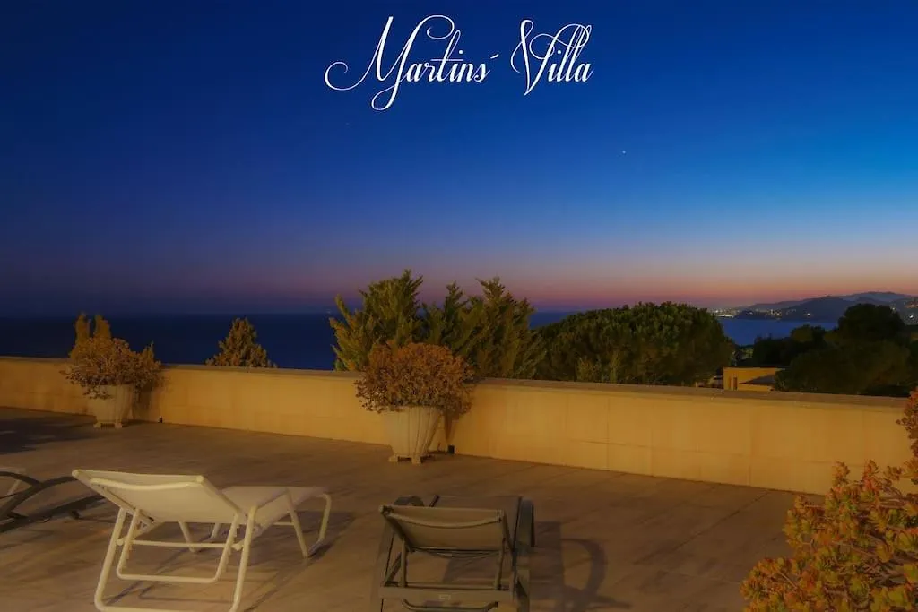 Martin 'S Villa. House On The Beach With Pool Lloret de Mar