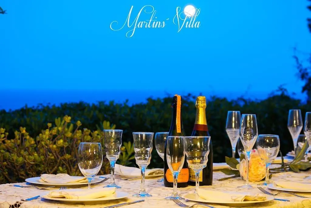 Villa Martin 'S Villa. House On The Beach With Pool Lloret de Mar